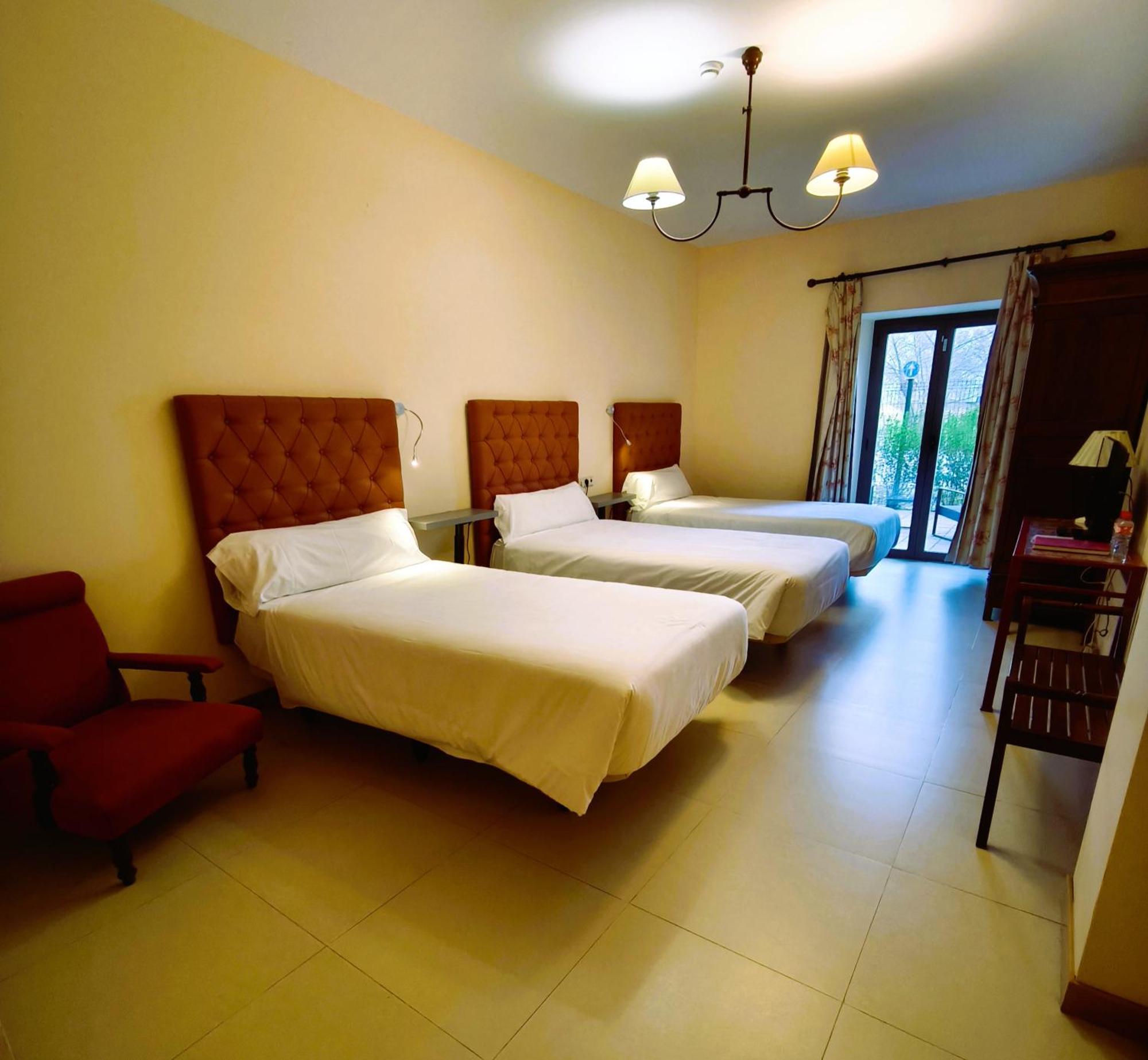 Hotel Villa Marcilla Zewnętrze zdjęcie