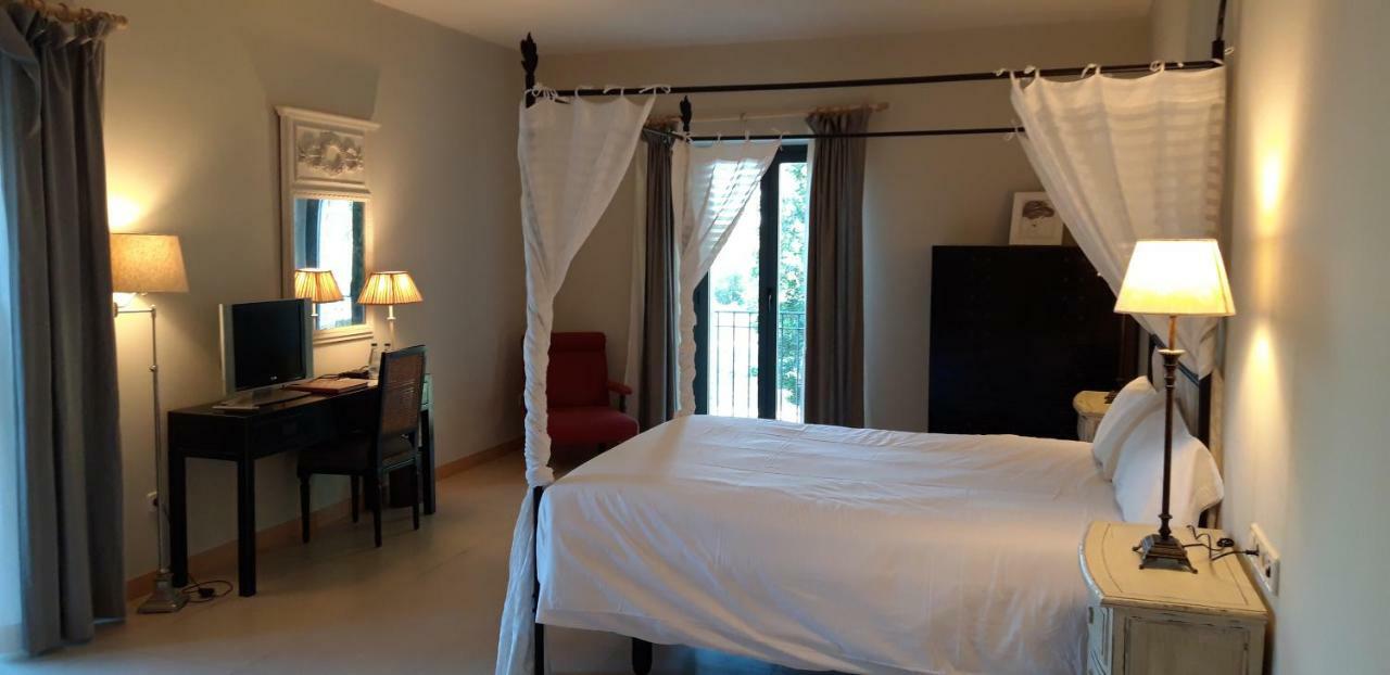 Hotel Villa Marcilla Zewnętrze zdjęcie